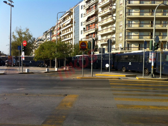 ΦΩΤΟ-“Φρούριο” η Θεσσαλονίκη