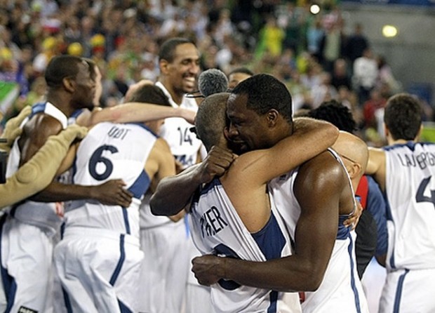 ΒΙΝΤΕΟ-Η… παράσταση των τρικολόρ