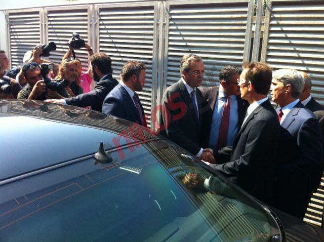 ΦΩΤΟ-Ξενάγηση Σαμαρά στη ΔΕΘ