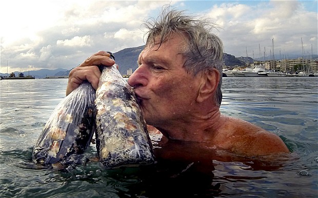 ΦΩΤΟ-Υποβρύχια… κάβα