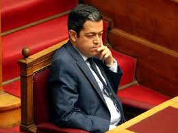 Ψήφισε «κατά» εκ παραδρομής