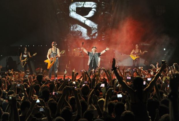 Συγκίνησαν οι Scorpions