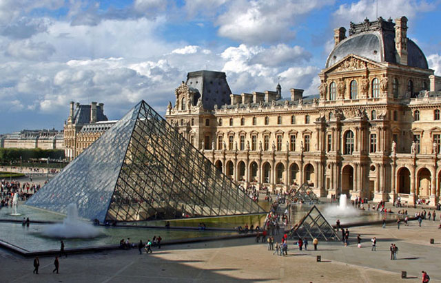 Γαλλία: Έκλεισε το Μουσείο του Λούβρου για λόγους ασφαλείας – Βίντεο