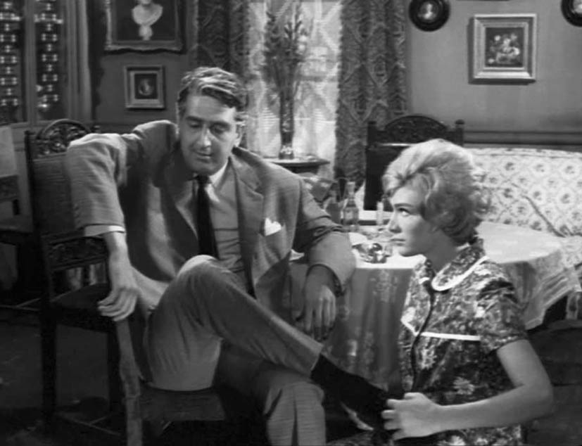 Πωλείται το σπίτι του Αντωνάκη και της Ελενίτσας