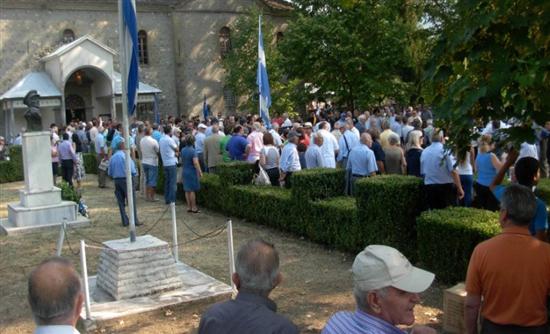 Ένταση στον Γράμμο-Επιτέθηκαν σε βουλευτή της ΝΔ