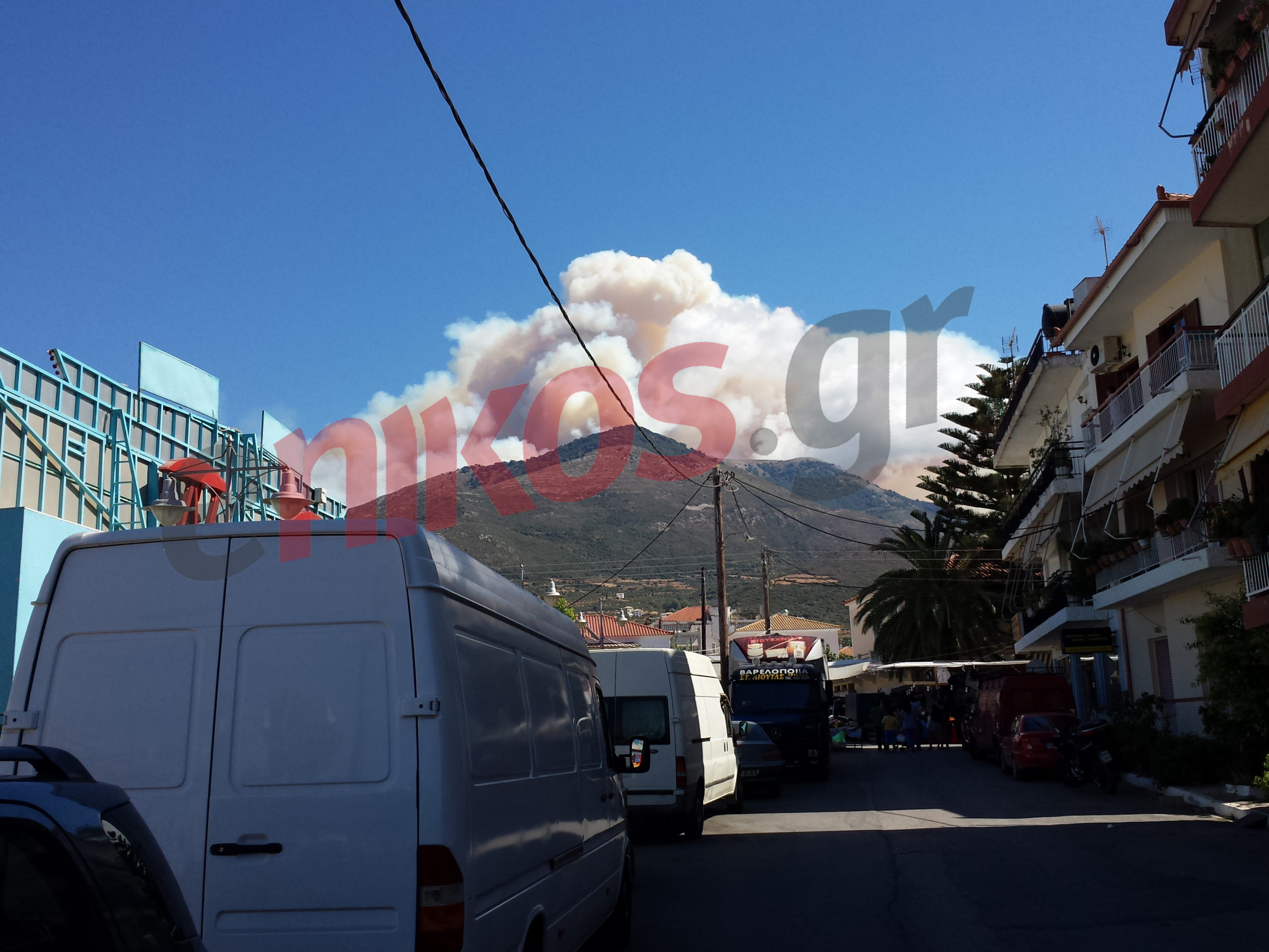 ΤΩΡΑ-Φωτιά στην Κυπαρισσία