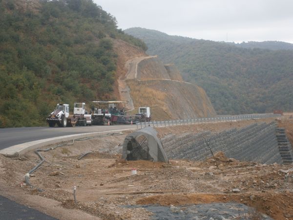 Δίνονται στην κυκλοφορία 3 οδικοί άξονες