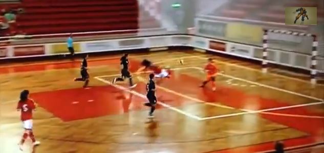 ΒΙΝΤΕΟ-Το γκολ της χρονιάς από γυναίκα