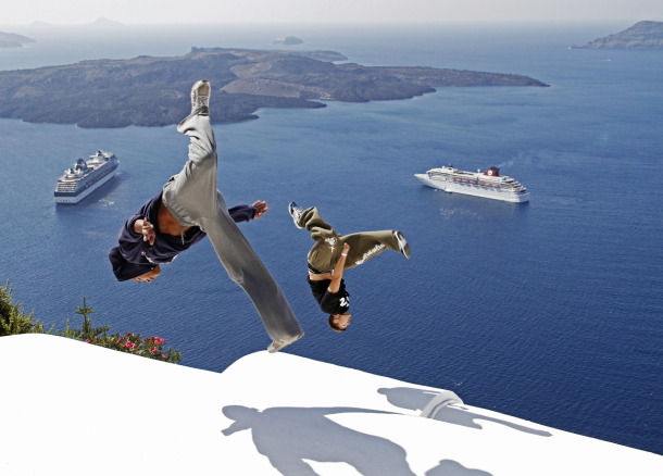 “Αεροπλανικά” στη Σαντορίνη