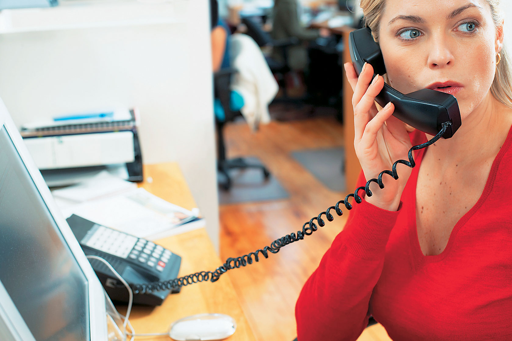 Θα απειλεί τηλεφωνικά η εφορία