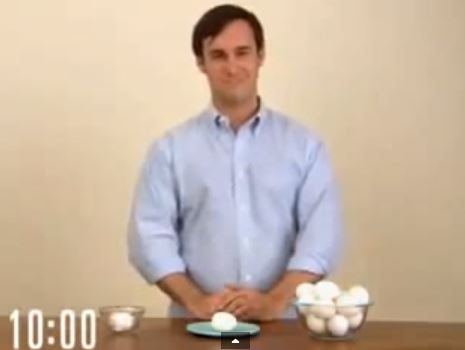 ΒΙΝΤΕΟ-Ξεφλουδίστε το αυγό σε 10 δευτερόλεπτα