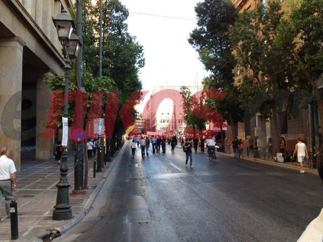 ΦΩΤΟ-Κλειστή η Σταδίου