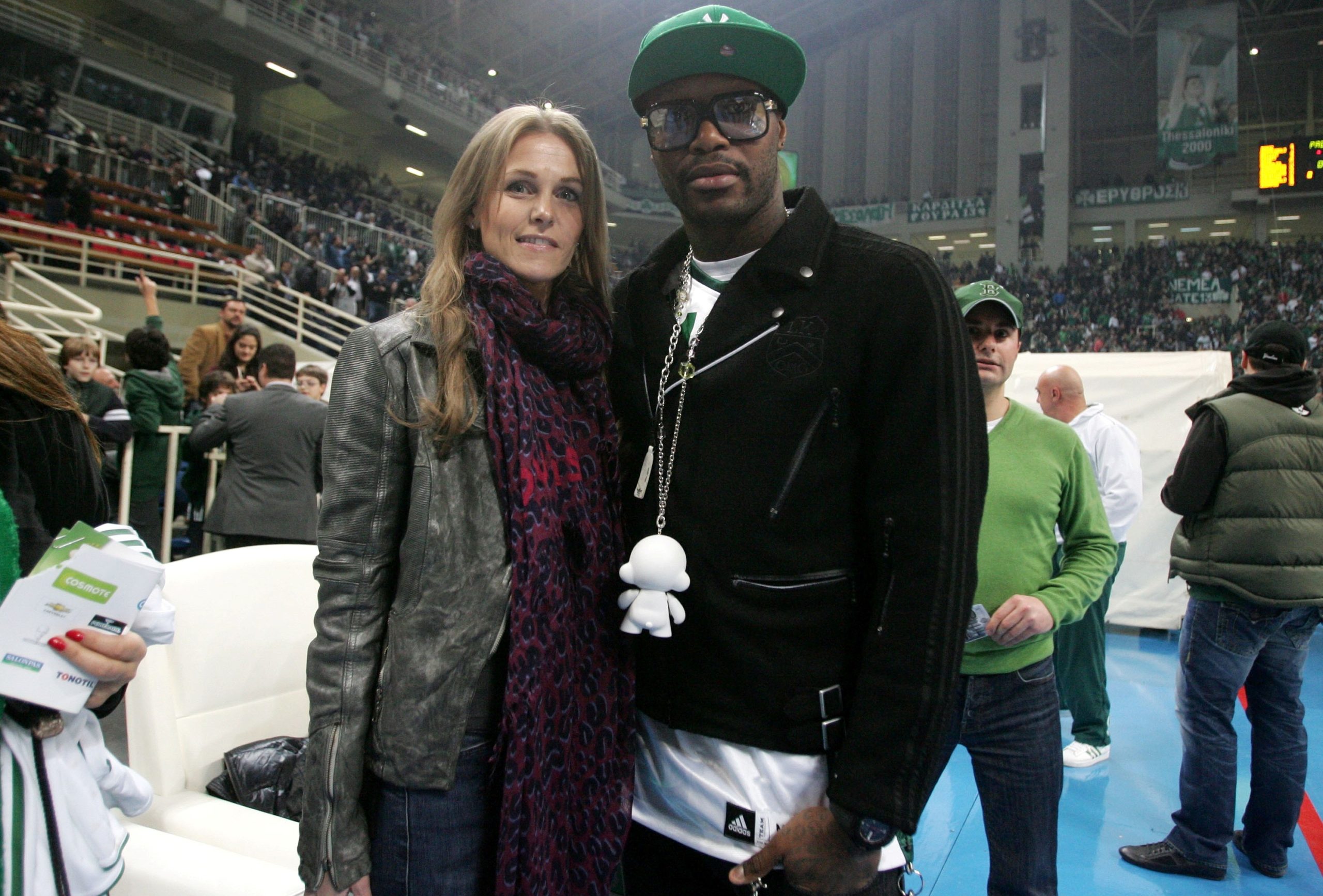 ΦΩΤΟ-Προκλητική και πάλι η πρώην κυρία Σισέ