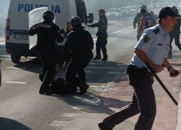 ΒΙΝΤΕΟ-Το “ξύλο” στο Βοσνία-Σερβία