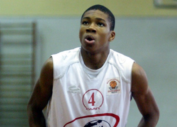 Ένταση στο Ψυχικό με εμπλοκή Αντετοκούνμπο