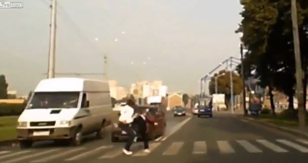 BINTEO-“Σωτήρας” του εαυτού του και της μητέρας του