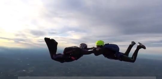 ΒΙΝΤΕΟ-Πρόταση γάμου στον αέρα