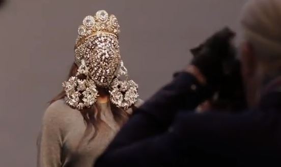 ΒΙΝΤΕΟ-Όταν η Kim πόζαρε…