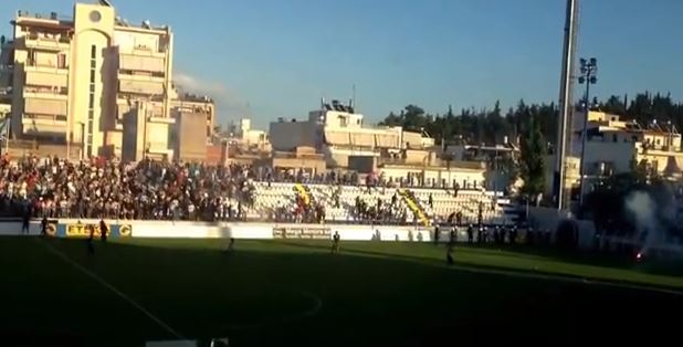 ΒΙΝΤΕΟ-“Μάχη” στις κερκίδες της Νεάπολης