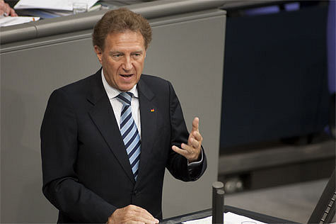 “Όχι” σε νέο “κούρεμα” από Μπάρτλε