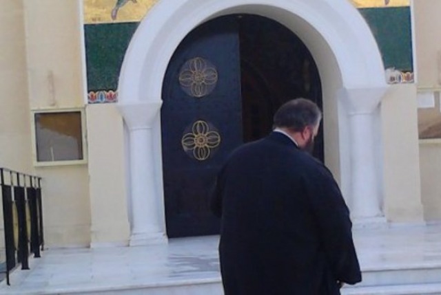 Ιερέας…με κλεμμένο αυτοκίνητο