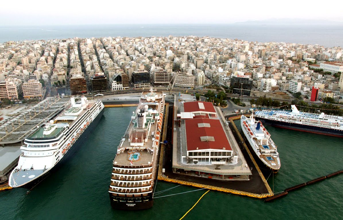 7 κρουαζιερόπλοια στον Πειραιά