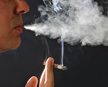Το κάπνισμα «κόβει» χρόνια ζωής