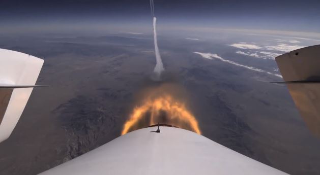 ΒΙΝΤΕΟ-Στο διάστημα… με πύραυλο