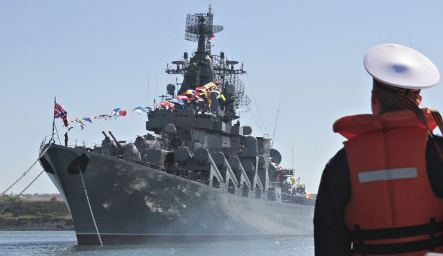 Η Μόσχα στέλνει αναγνωριστικό πλοίο στη Μεσόγειο