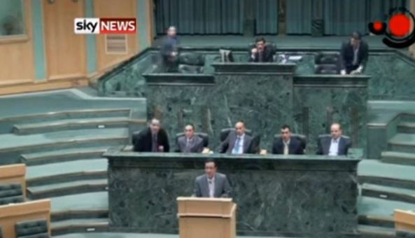 ΒΙΝΤΕΟ-Ιορδανός βουλευτής πυροβολεί συνάδελφο του στο κοινοβούλιο