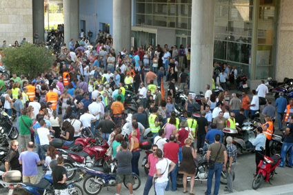 Κινητοποιήσεις των εργαζομένων στους δήμους