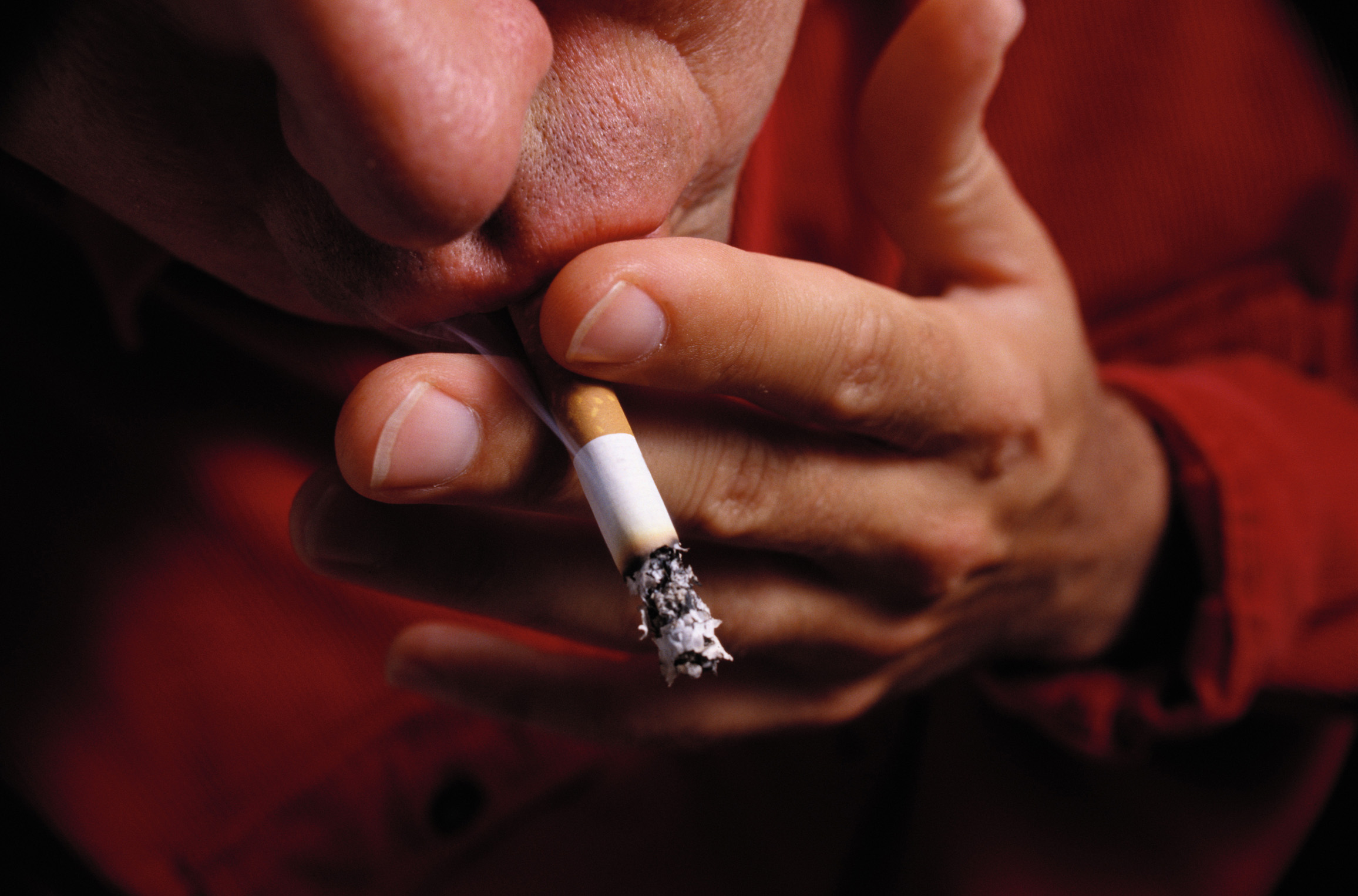Οι καπνιστές ζουν 10 με 15 χρόνια λιγότερο
