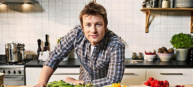 Ο Τζέιμι Όλιβερ και τα…κουλουράκια Αμμουλιανής