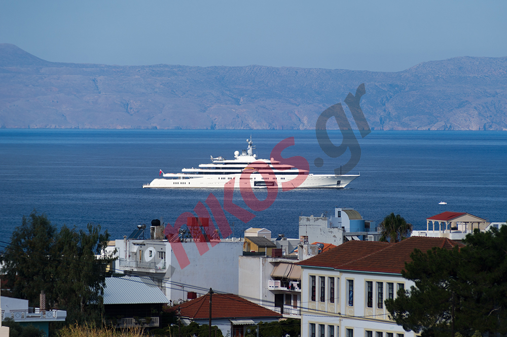 ΦΩΤΟ-Στα Χανιά η θαλαμηγός του Αμπράμοβιτς