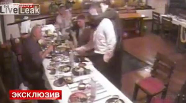 ΒΙΝΤΕΟ-Βγήκαν μαχαίρια σε γαμήλια δεξίωση