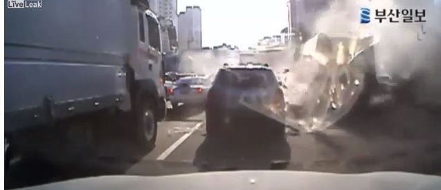 ΒΙΝΤΕΟ-Θανατηφόρο τροχαίο on camera