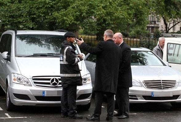 ΦΩΤΟ-Έκοψε κλήση στην Χίλαρι Κλίντον