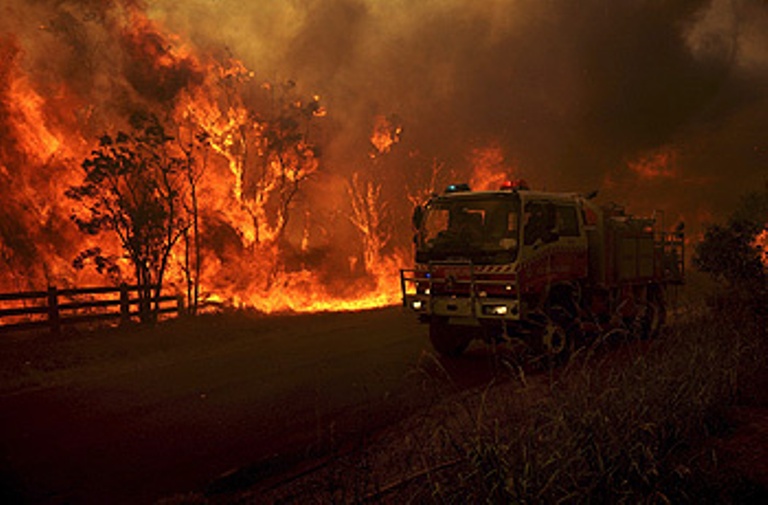 Kαίγονται περιοχές στο Σίδνεϊ
