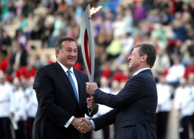 Η Ολυμπιακή Φλόγα ταξιδεύει για το Σότσι