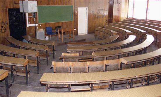 Απολύονται διοικητικοί των ΑΕΙ