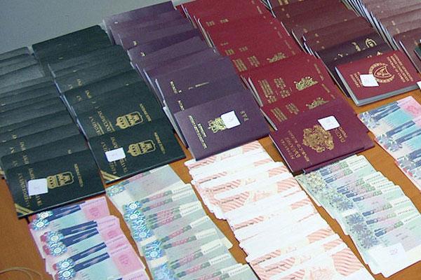 Κυψέλη: Εντόπισαν 1.200 πλαστά διαβατήρια