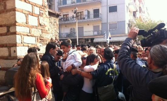 ΦΩΤΟ-Λιποθυμίες στον Άγ. Δημήτριο