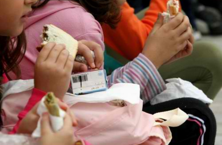 Η φτώχεια παχαίνει τα παιδιά