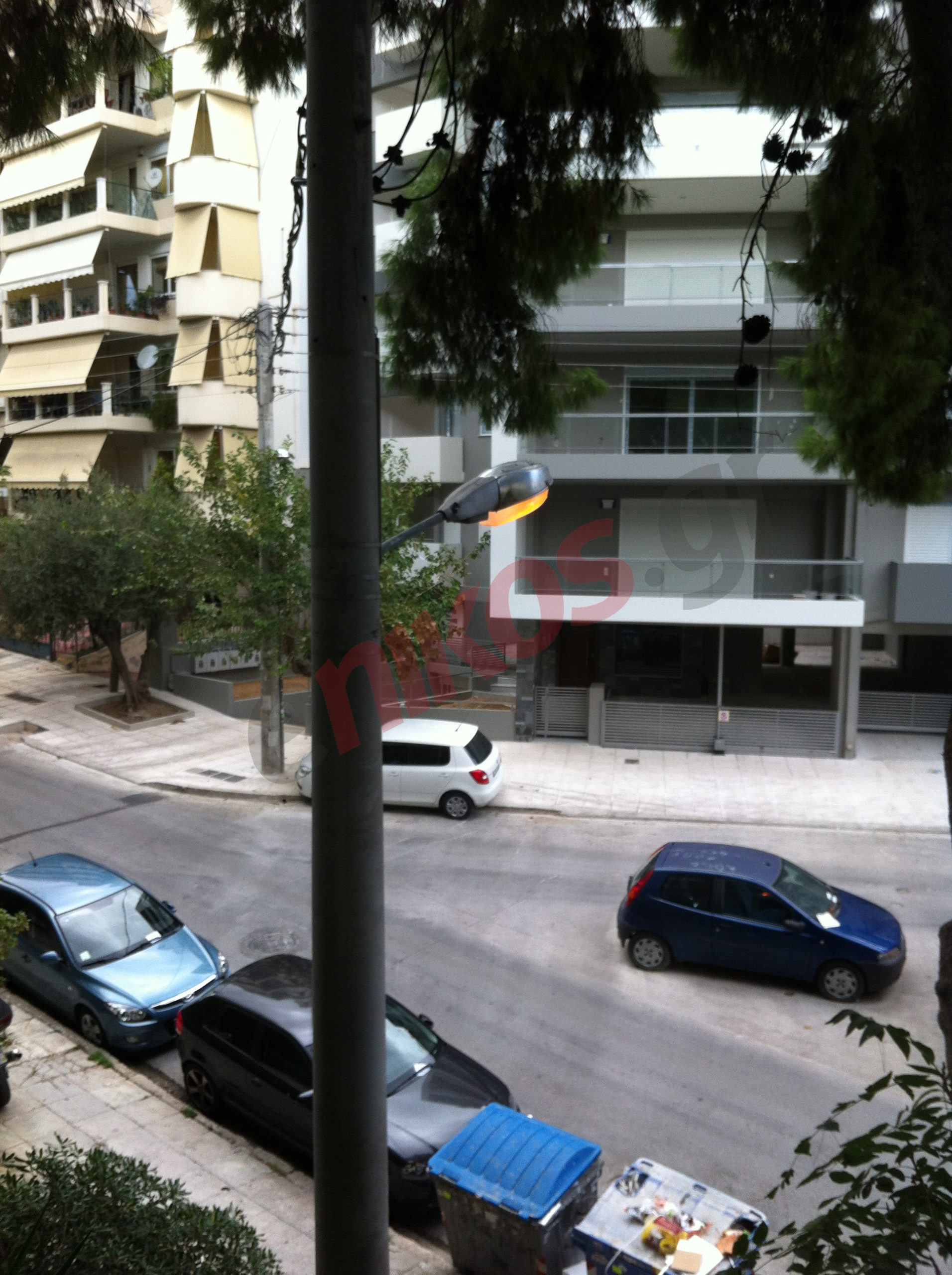 ΦΩΤΟ-Ξέχασαν τα φώτα αναμμένα