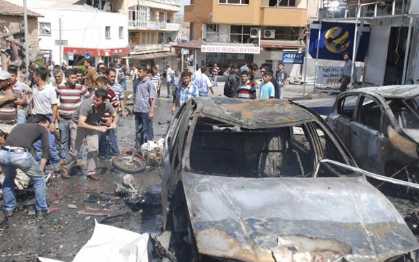 Ισχυρή έκρηξη έξω από προξενείο