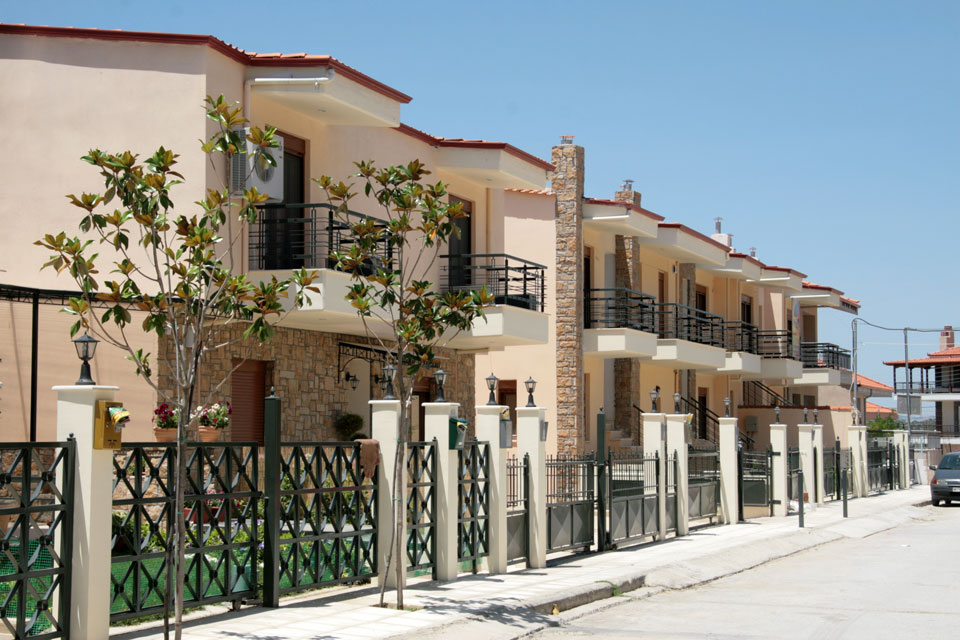 Έπεσαν 31,1% οι τιμές κατοικιών