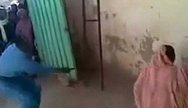 ΒΙΝΤΕΟ-Δημόσιο μαστίγωμα στο Σουδάν