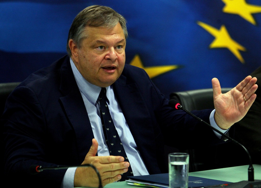 Βενιζέλος: “Καθυστερημένη η αντίδραση”