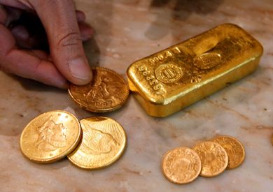 Οι λίρες Αγγλίας κλείνουν «τρύπες» των νοικοκυριών