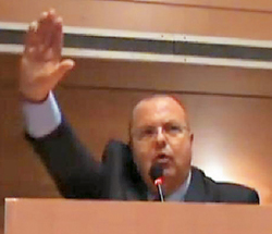 Άδειες για 76 όπλα από το Δαφνί